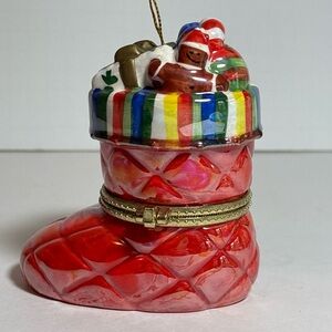 Mr. Christmas Xmas Boot Hides Mini Music Box "On The First Day of Christmas"